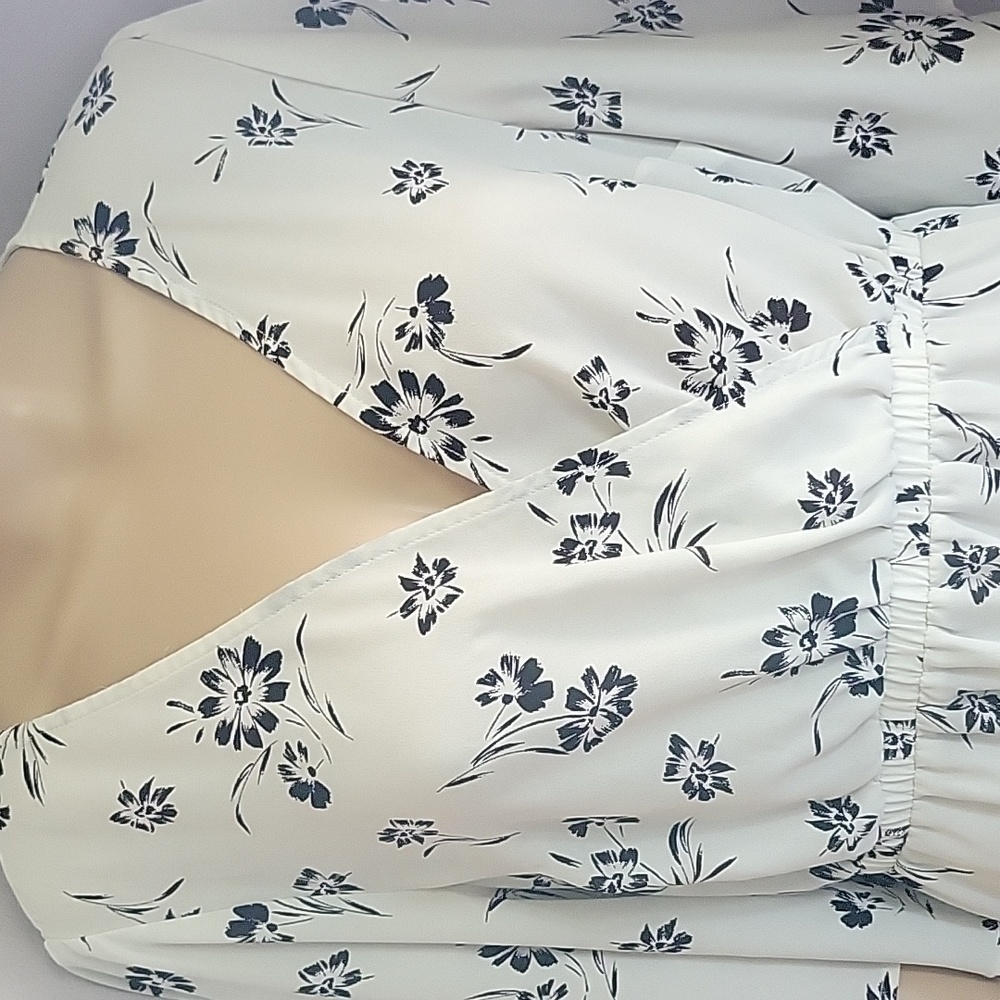 Torrid Top - Picture 2 of 8